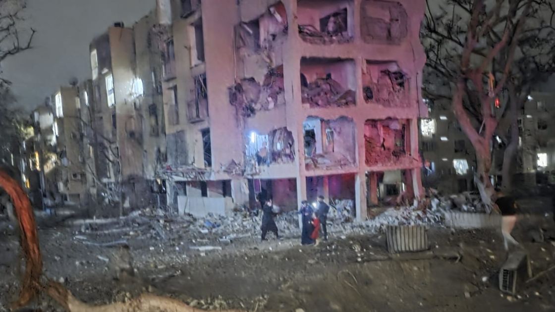 Over 100 injured in Israel amid Iran's missile attack; Netanyahu reacts