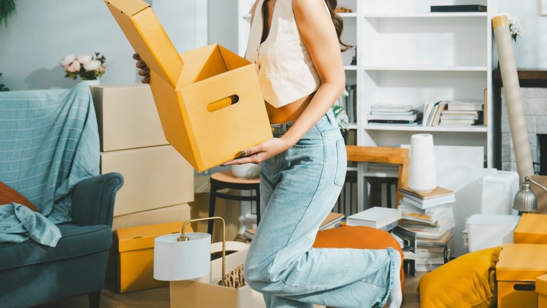 China influencer amasses over 1 million followers in 2 weeks by sharing how to rent a home tips