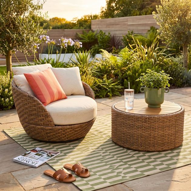  Drew Barrymore’s Garden Collection at Walmart is Darn Gorgeous – and Some Items Just Went on Sale 