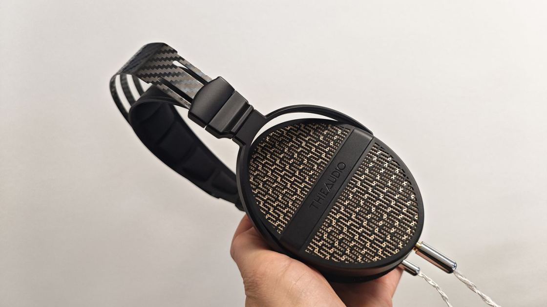  Thieaudio Cypher headphone: Ordered on the outside, a little unpredictable within 