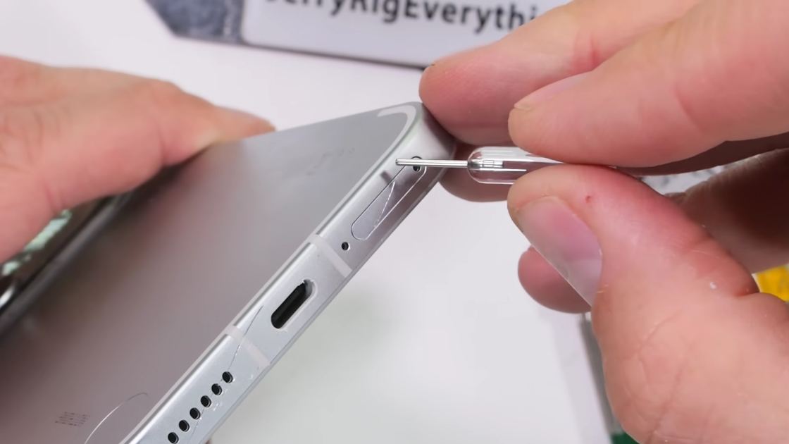 Nothing Phone 4a Pro passes durability tests with flying colors, but there’s one issue