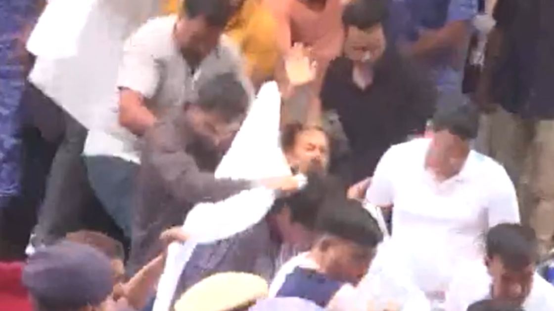 Sonam Wangchuk removed from Jantar Mantar on Day 21 of hunger strike, taken to hospital; chaos erupts