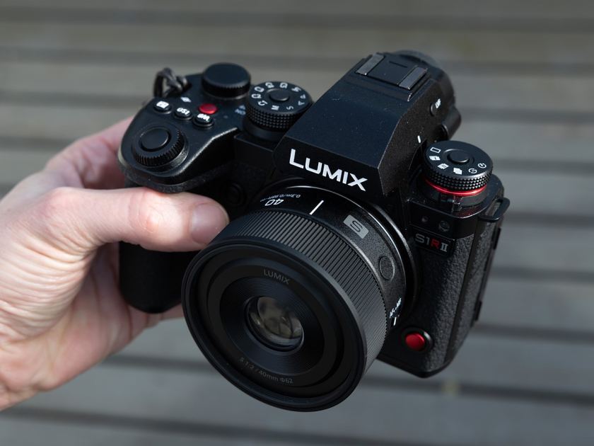 Latest, $400 L-mount lens pays homage to a Micro Four Thirds favorite