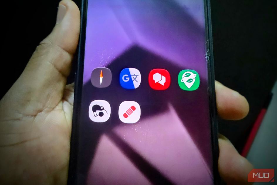 6 Android apps that turn your phone into an offline survival kit
