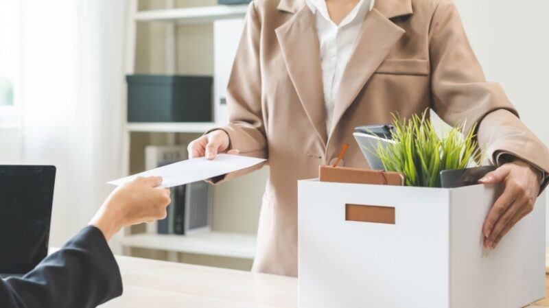 The Complete Offboarding Checklist: A Strategic Guide For HR And L&D Leaders (With Examples And Templates)