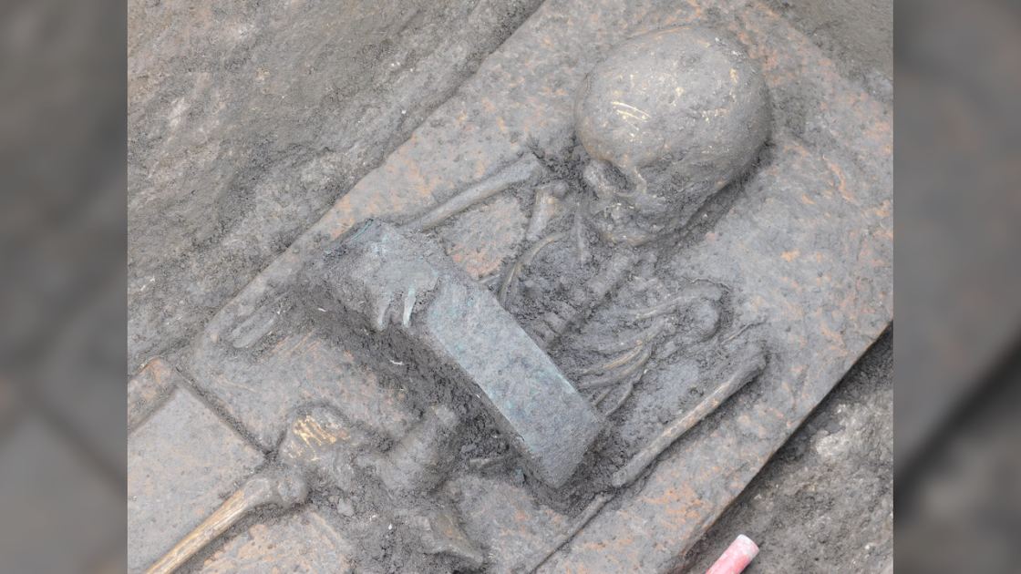  Children wearing bronze 'warrior' belts discovered in 2,500-year-old cemetery in Italy 