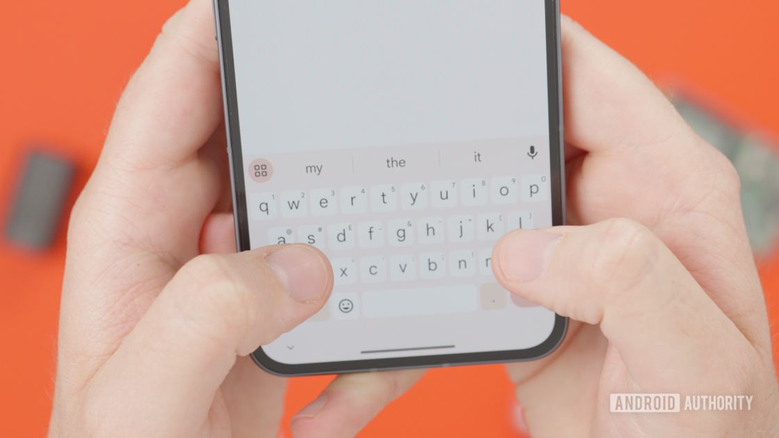 Gboard might turn your keyboard into a trackpad with new cursor mode