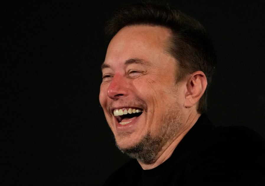 You’ll Never Believe This but Elon Musk Doesn’t Get to Pay TSA Workers’ Salaries