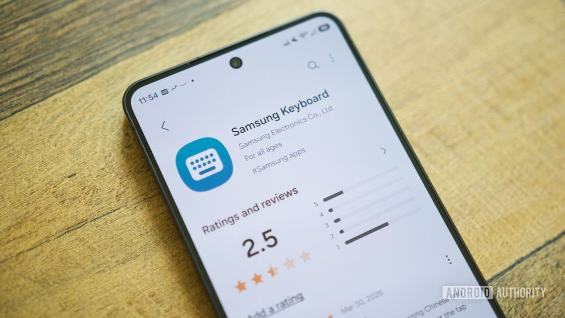 I tried using Samsung Keyboard again, and it’s still hot garbage