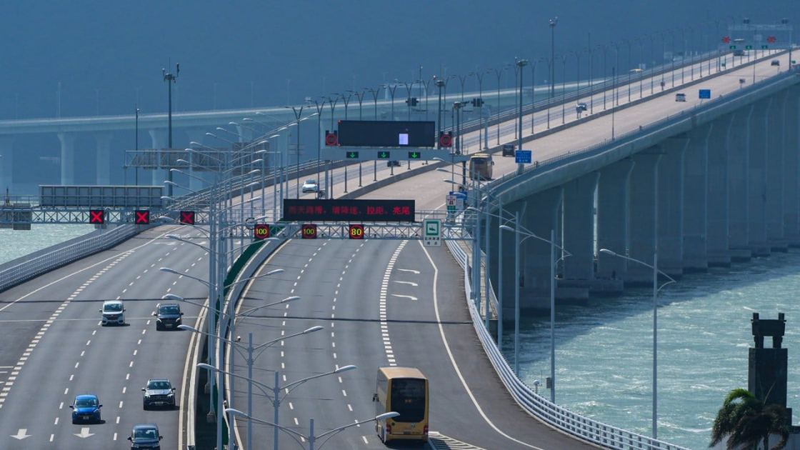 Hong Kong calls for smoother border checks, wider mainland China driving scheme