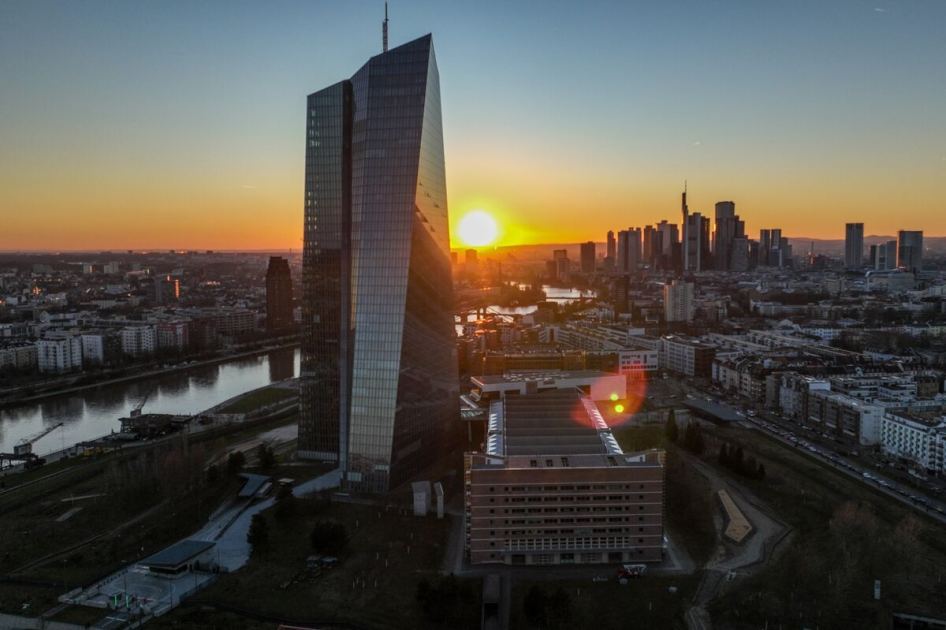 ECB Says Consumer Inflation Expectations Jumped in March