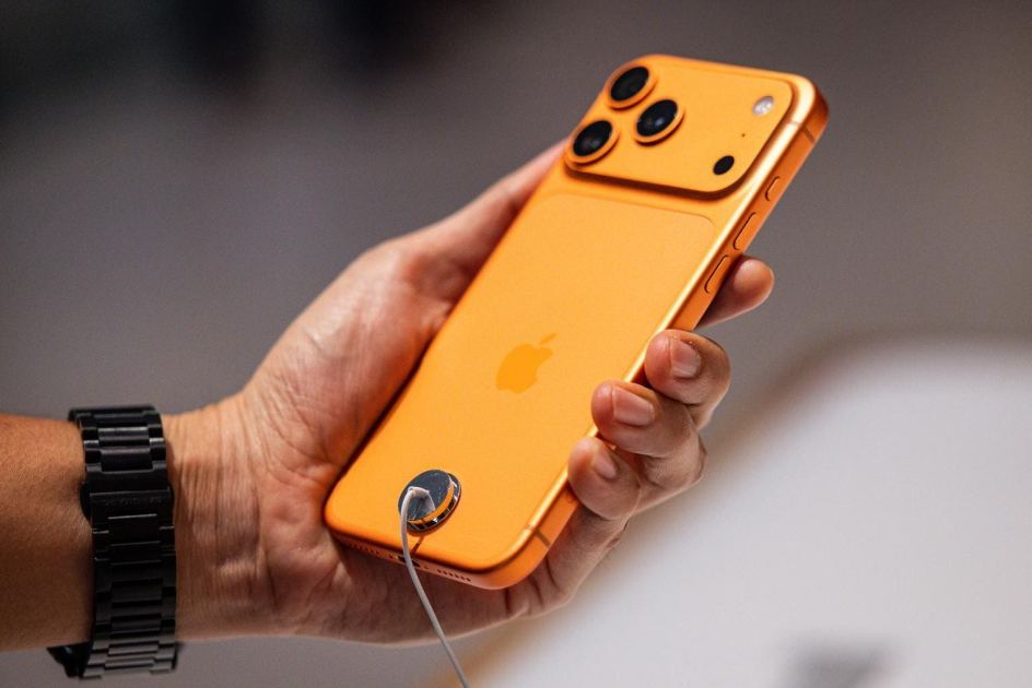 Apple iPhone 18 Pro: New Leak Signals Unprecedented Design Change