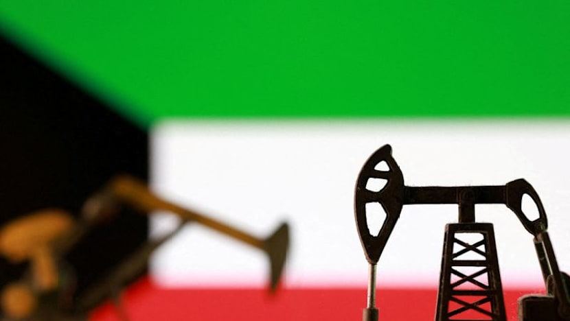 Kuwait raises May crude prices for Asia, pricing document shows