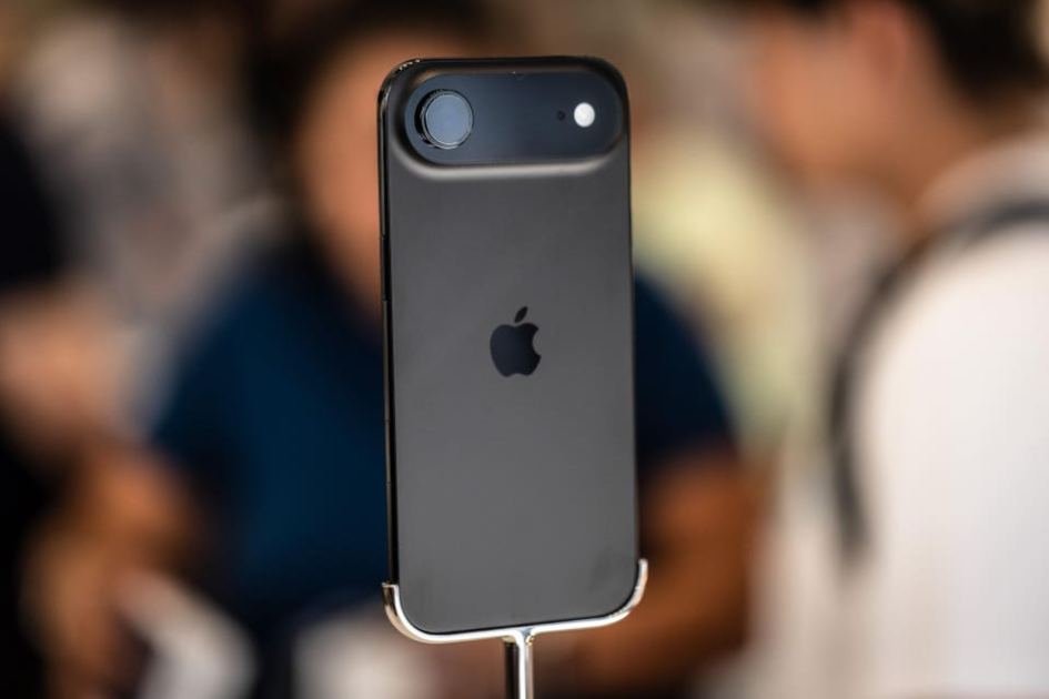 iPhone Air Price Slashed Again As Apple Phone Struggles