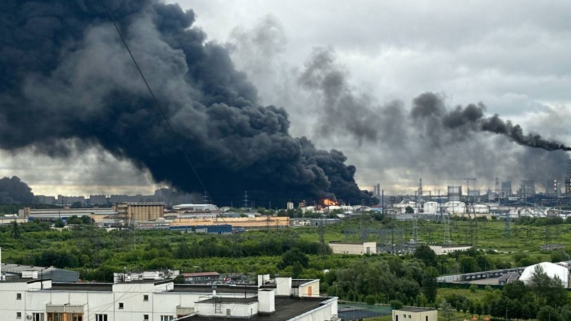 Україна продовжить палити російські НПЗ попри дизельну угоду Трампа з Путіним – FT