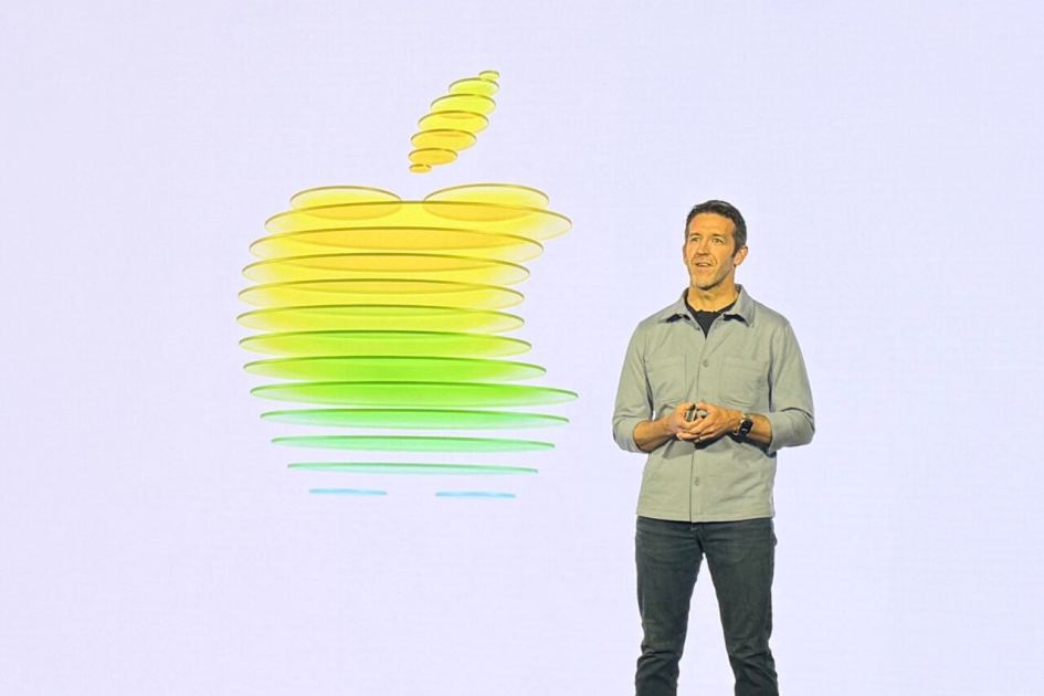 Apple’s Incoming CEO Makes His Earnings Call Debut