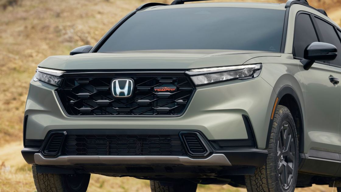 The Honda CR-V has outsold the RAV4—three reasons why Toyota handed it the win