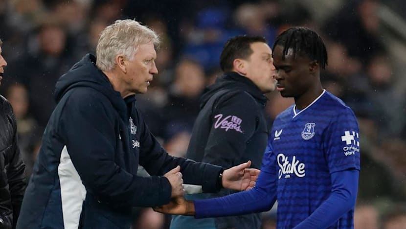 Everton sign forward George from Chelsea after loan spell