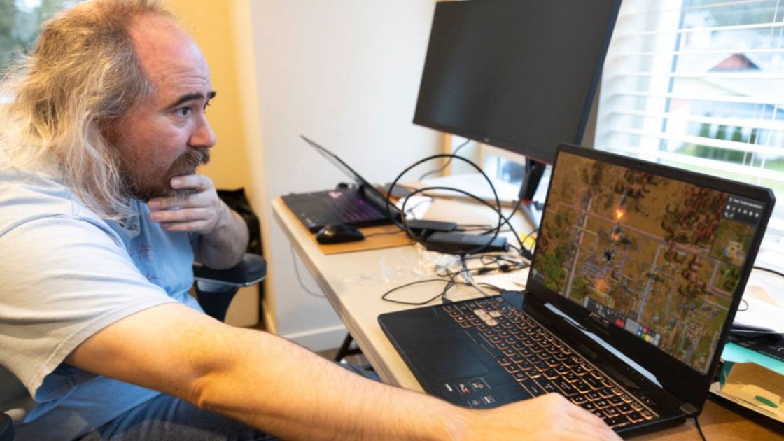  Tarn Adams, co-creator of Dwarf Fortress, has over 1,400 hours in Factorio and is currently obsessed with terraforming games: 'Dwarf Fortress just doesn't accommodate a full-on sci-fi thing' 
