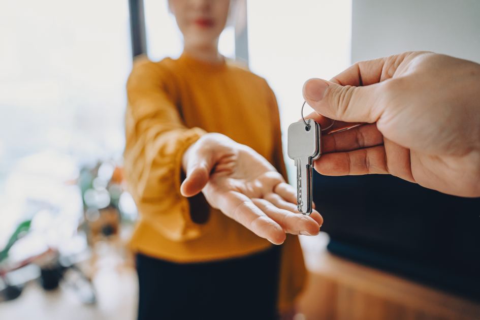 This 27-Year-Old Makes $180,000 a Year. She Can’t Afford a One-Bedroom Apartment in Her City.