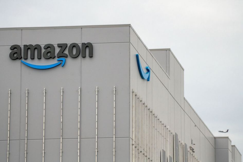 Amazon’s Record Bond Deal Shakes Up Canada’s Credit Market