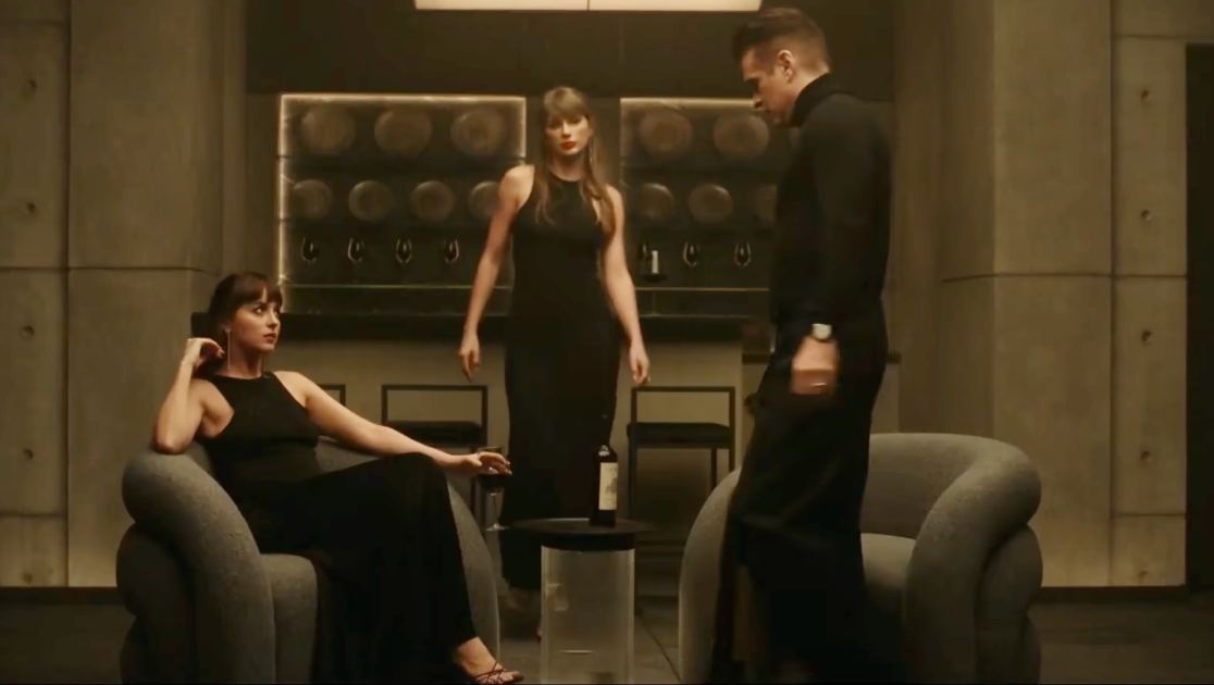 Taylor Swift Premieres ‘Patient Zero’ Music Video at VMAs, Turning Her New ‘Showgirl: Encore’ Single Into a Dramatic Ghost Story