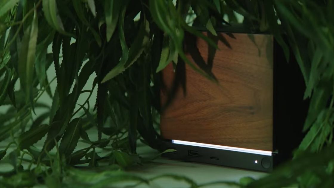 Valve quietly announces Steam Machine release window