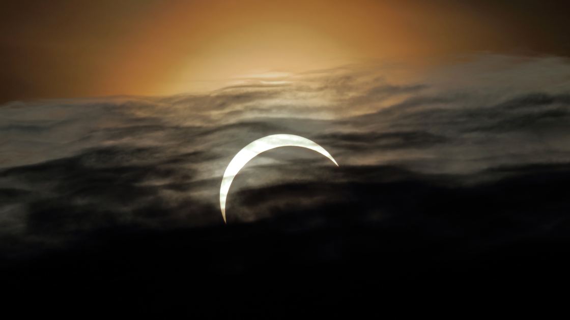 These photographers understood the assignment at Spain’s total solar eclipse