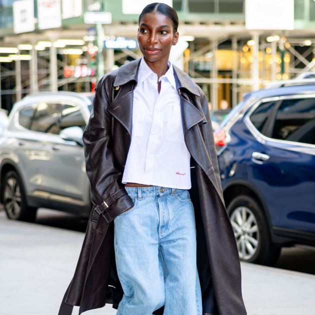  Believe It Or Not, Your Chicest Designer Heels Actually Look Most Stylish With This Low-Key Jeans Trend 