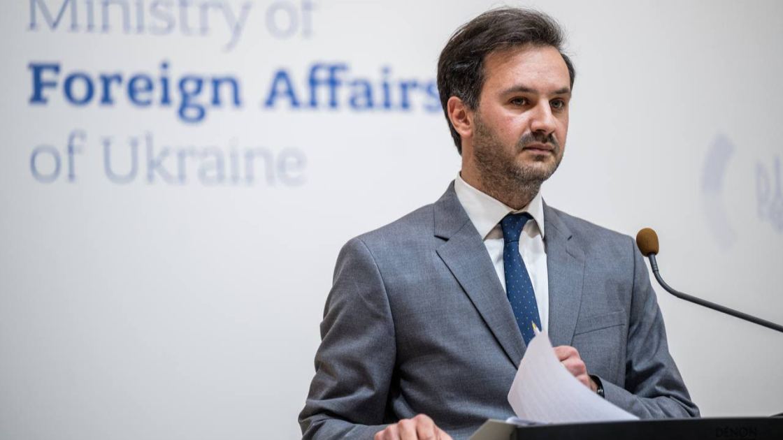 У МЗС заперечили інформацію The Guardian про евакуацію посольств із Києва