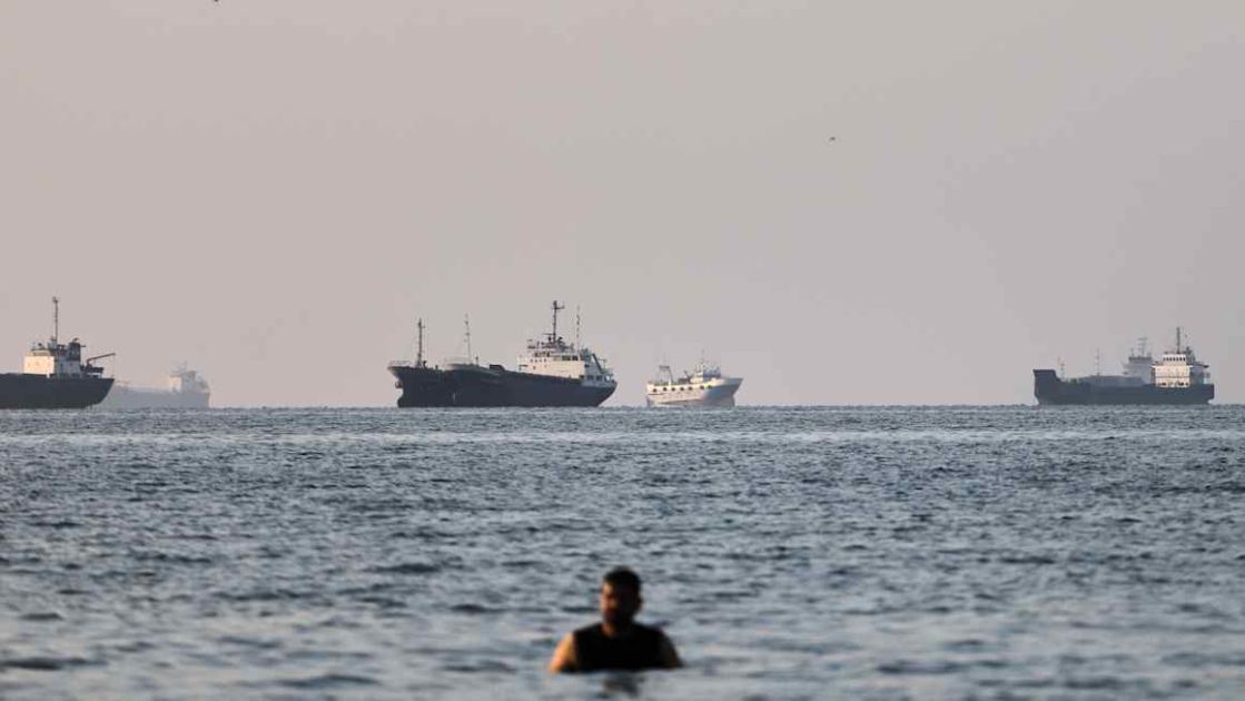 Pakistan says Iran and US agree deal to open Strait and extend ceasefire