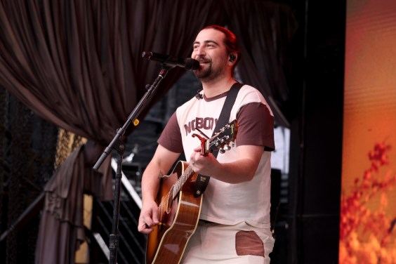 Noah Kahan Asks Concertgoers Not To Shit In Their Seats