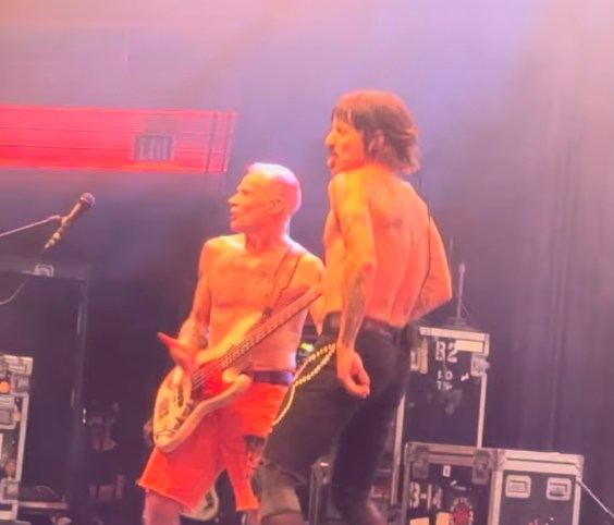 Red Hot Chili Peppers Break Out Songs They Hadn’t Played In 26 Years At Silverlake Conservatory Of Music’s 25th Anniversary Show