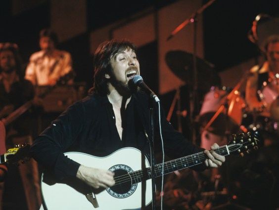 Dr. Hook Frontman Dennis Locorriere Dead At 76