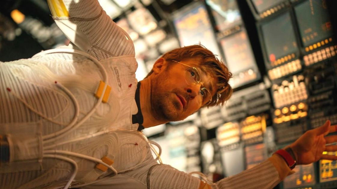 Andy Weir Can't Stop Recommending This Sci-Fi Book To Project Hail Mary Fans