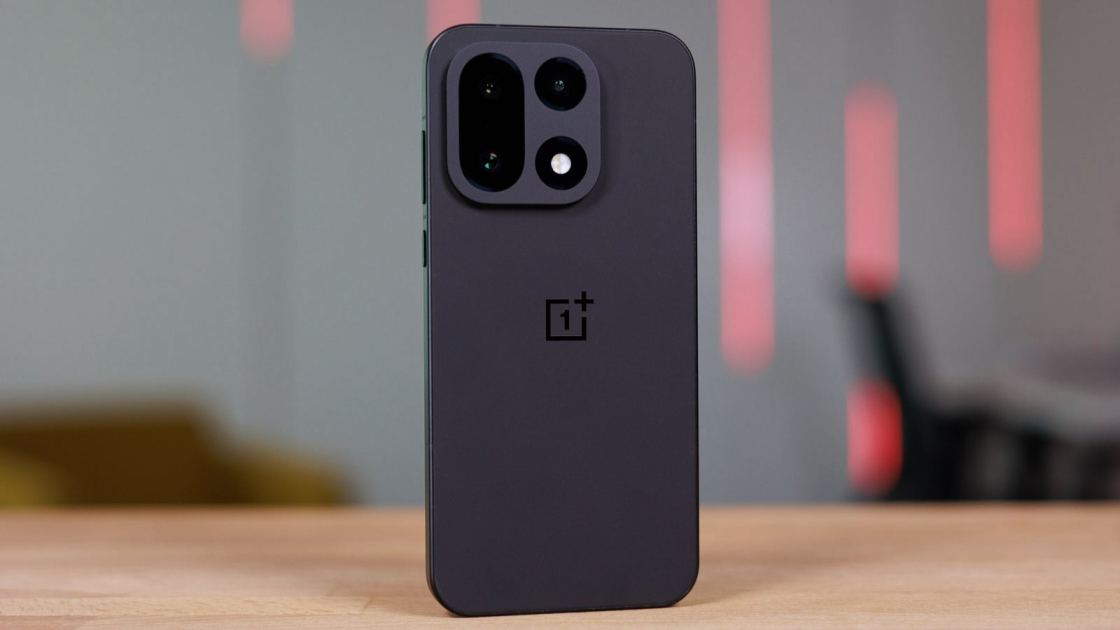 OnePlus phones are vanishing from Best Buy, and the replacement is poetic
