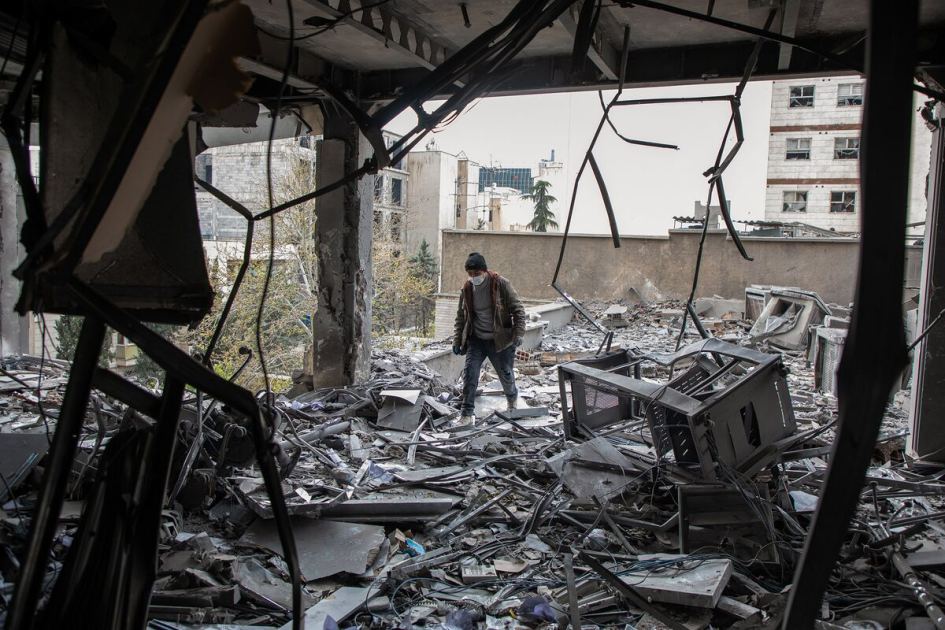 US Futures Drop, Oil Rises as Iran Conflict Widens: Markets Wrap