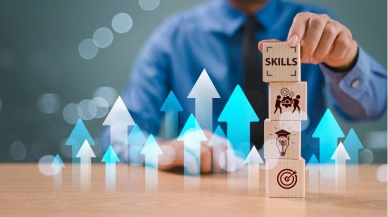 10 Team Leader Training Strategies That Improve Employee Performance