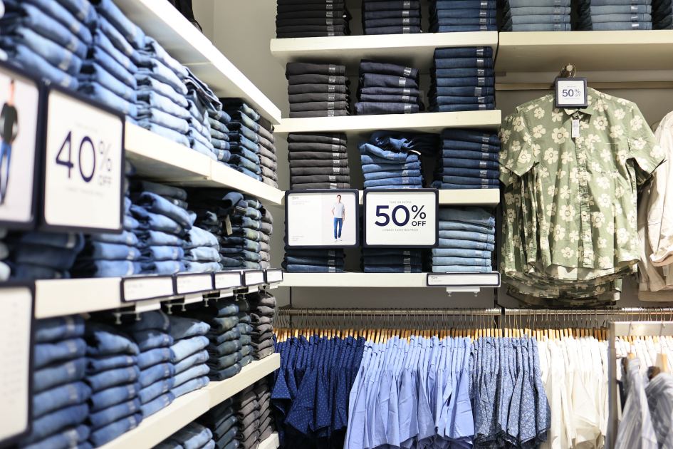 This Iconic American Retailer Is Worth Nearly $8 Billion. Now It’s Trying to Break into the $15 Billion Handbag Market.