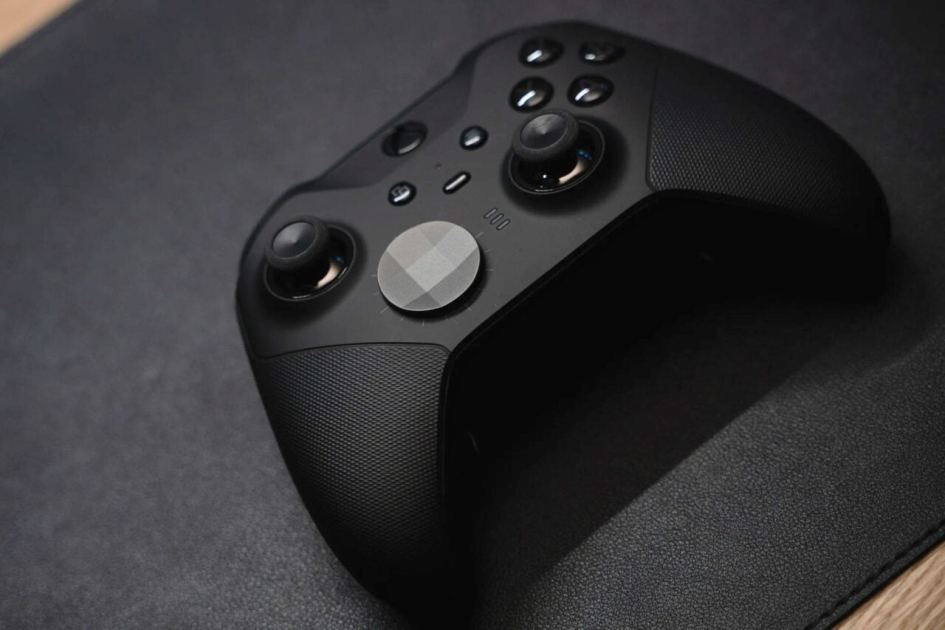Xbox’s Next Elite Controller Looks So Bizarrely Uncomfortable