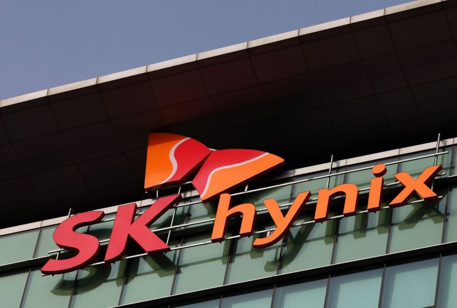  SK Hynix's unique way of chopping cells in two is a big step in making PLC flash memory chips viable and could offer a solution to ballooning SSD prices 
