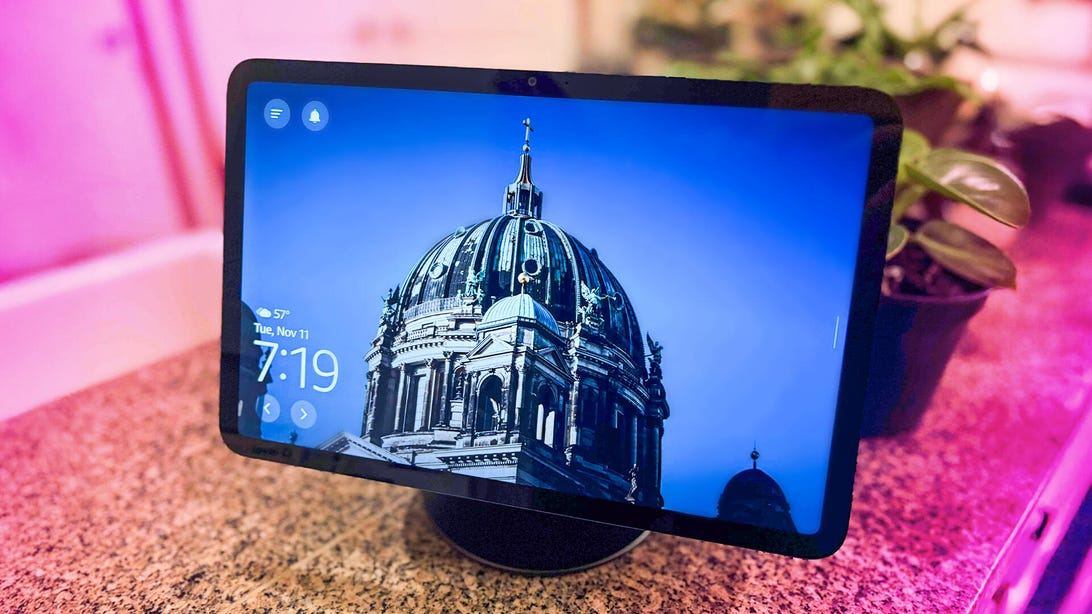 This New Smart Display Now Has a Permanent Spot in My Kitchen