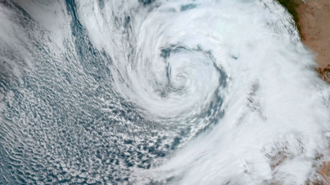  How did Hurricane Polo get so powerful? 