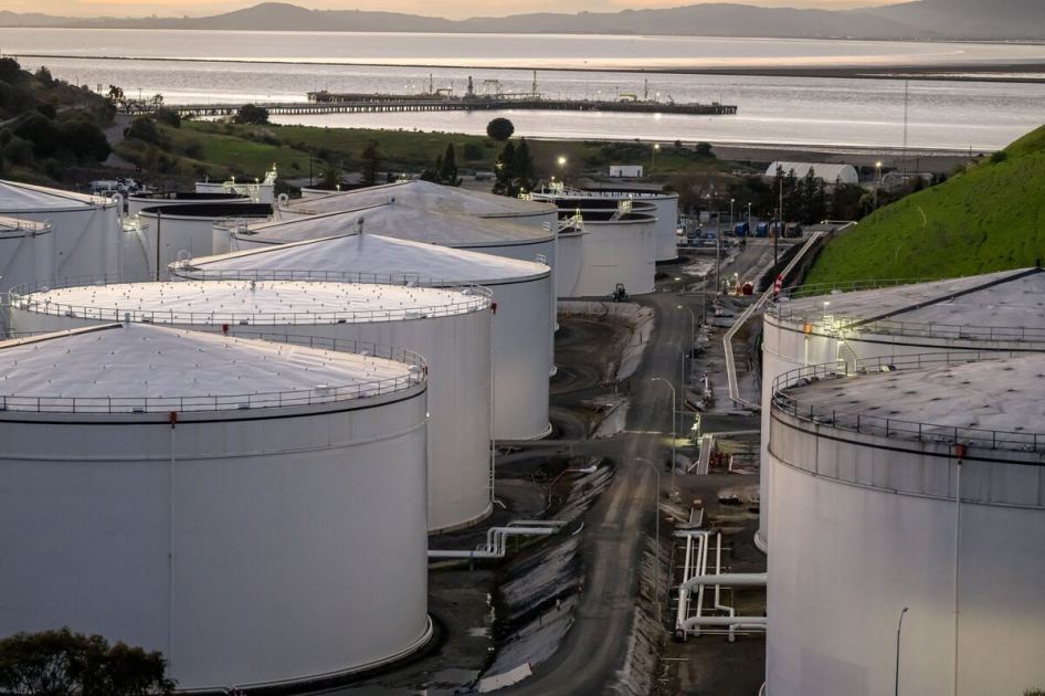 Oil Jumps Again as US Escort Plan for Hormuz Fails to Bring Calm