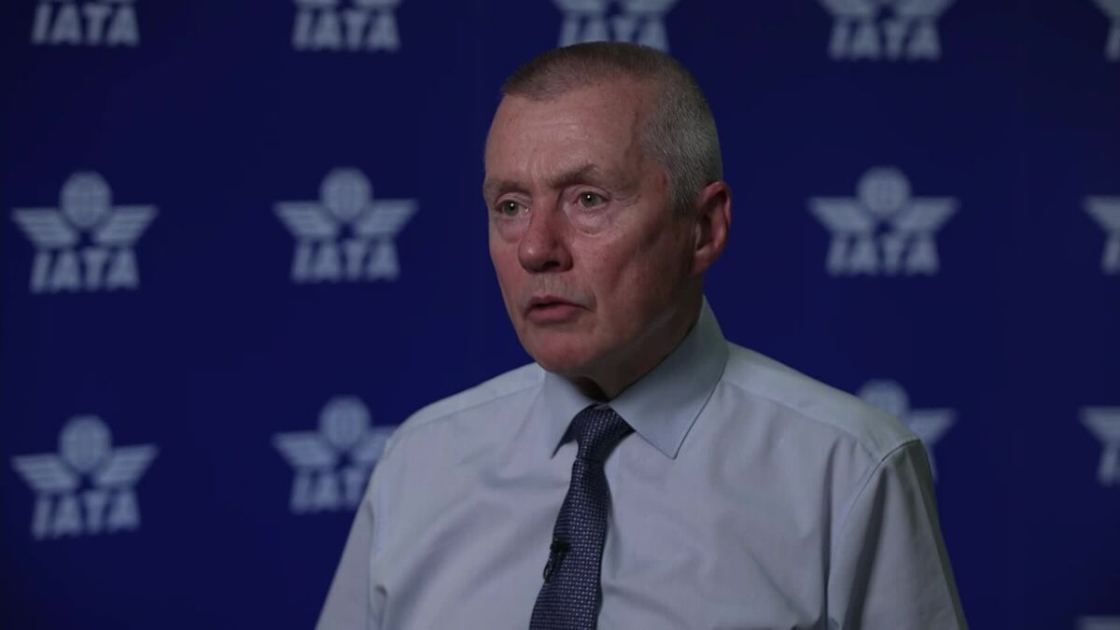 IATA Director Willie Walsh on Rising Cost of Jet Fuel