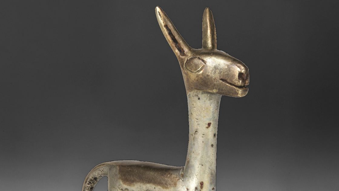  Miniature camelid effigy: A silver llama with a wry smile that the Inca crafted 600 years ago 