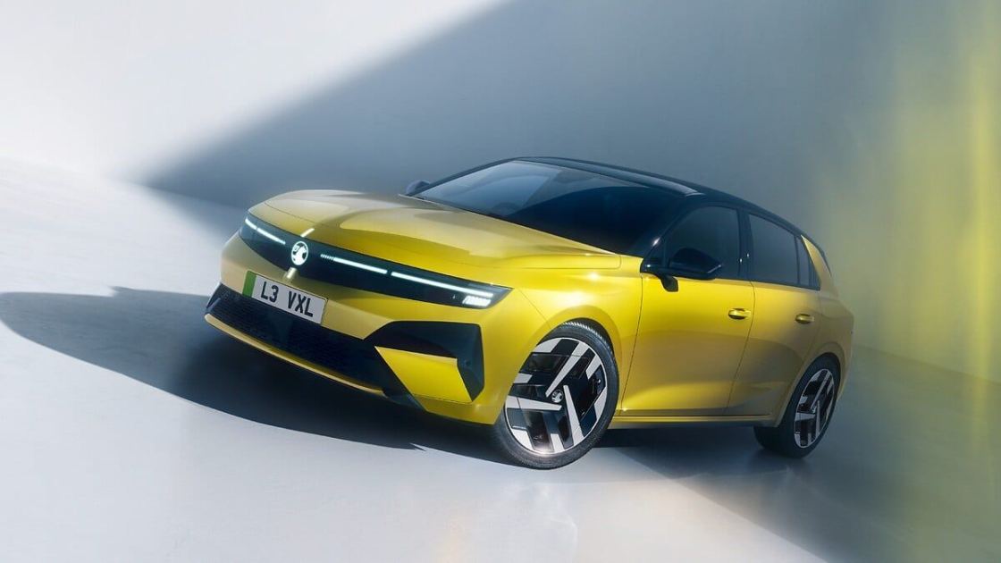  Vauxhall reveals "bold and pure" new logo design 