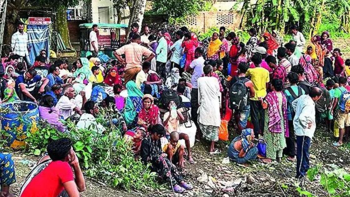 Hundreds try to flee to Bangladesh as Bengal CM Adhikari says quit India