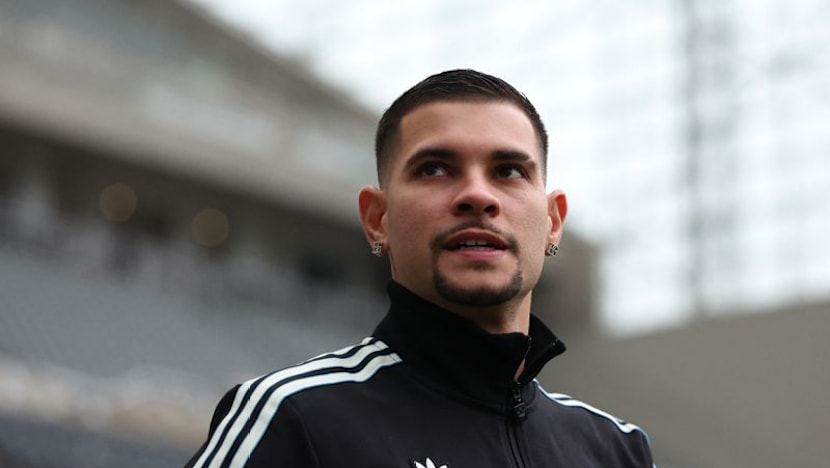 Man United move for Guimaraes as Real Madrid interest clouds talks