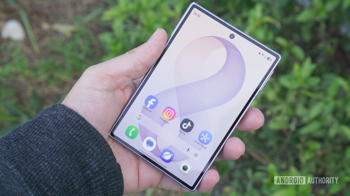 This upcoming wide-screen slab phone could pack not one, but two 200MP cameras